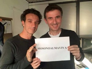 Ficarra e Picone: #IosonoAlmaviva. I due comici palermitani sostengono i lavoratori di Almaviva fin dai primi giorni della vertenza.