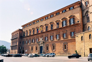 Palazzo dei Normanni a Palermo, sede dell'Assemblea Regionale Siciliana (ARS) che legifera in materia di santà