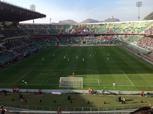 Palermo-Milan, calcio inizio e stadio semi vuoto