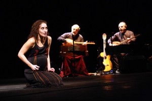 Elena Borgognoni e i Fratelli Mancuso in "Verso Medea" di Emma Dante al Teatrro Biondo di Palermo