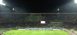 Curva nord con vuoti ultras, all'inizio del primo tempo di Palermo-Lazio. Dove sono andati?