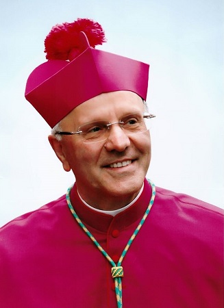 Monsignor Galantino_m