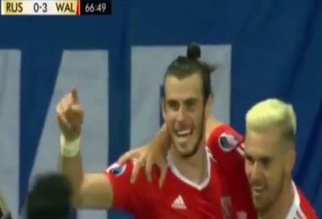 Russia Galles 0-3 Bale festeggia