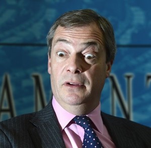 Farage guarda verso l'abisso? Forse è solo lo specchio.