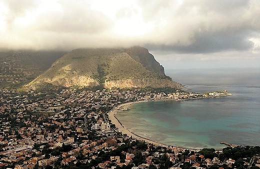 Palermo Mondello panorama con nuvole foto di Gabriele Bonafede_M_2