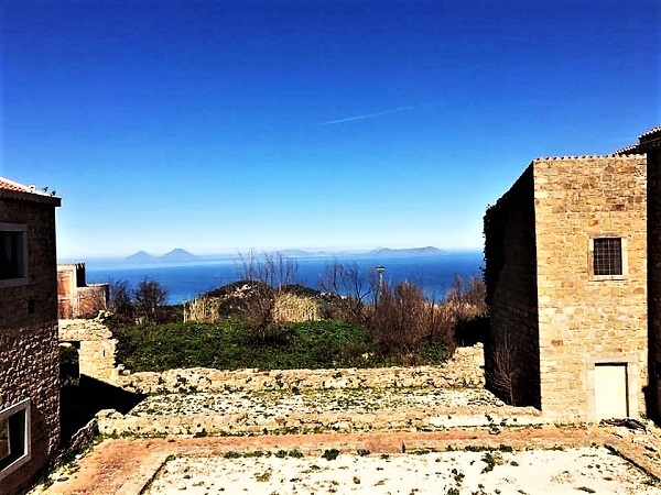 Naso panorama sulle isole Eolie 2 M