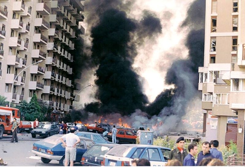 Strage di via d'Amelio nella quale furono barbaramente assassinati Borsellino e la sua scorta, il 19 luglio 1992