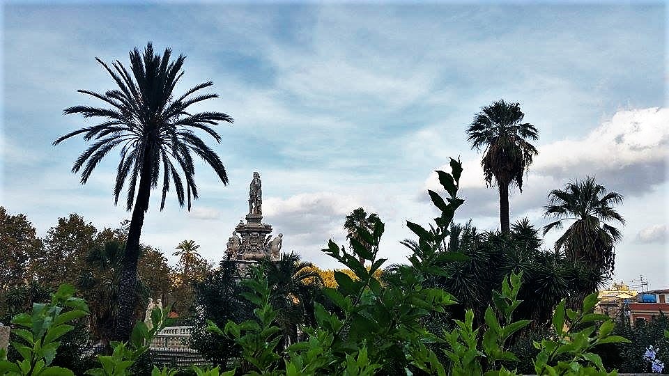 Filippo IV di Spagna nel giardino antistante Palazzo dei Normanni a Palermo, sede dell'Assemblea Regionale Siciiana (ARS)