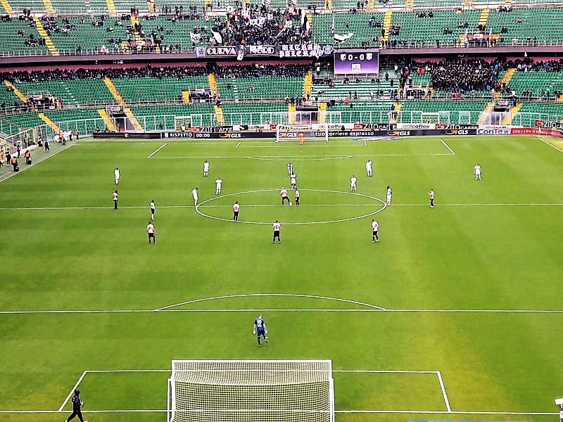 Palermo-Carpi 4-0 calcio di inizio T