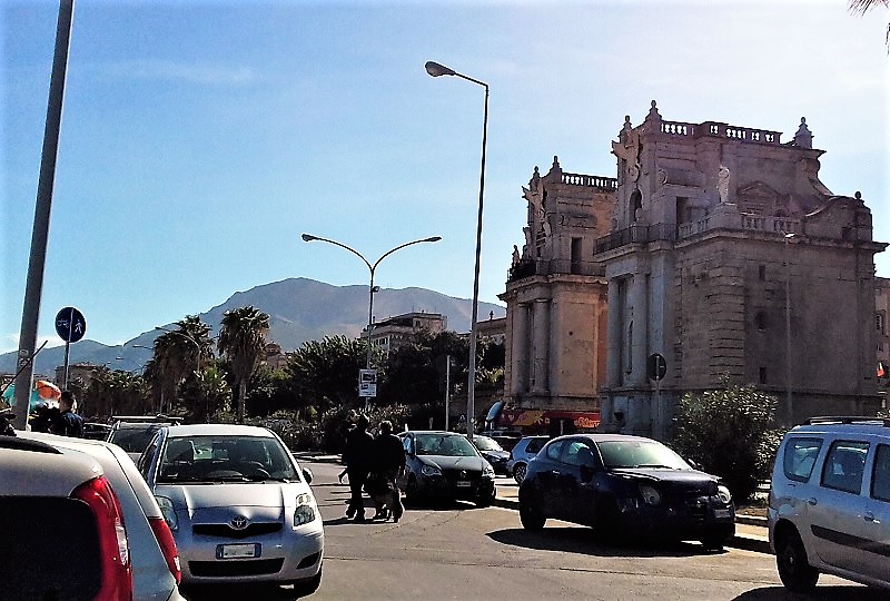 Traffico al foro Italico Palermo zoom M T2