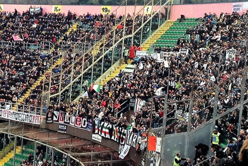 Tifosi Juventus a Palermo 14 mar 2015 T