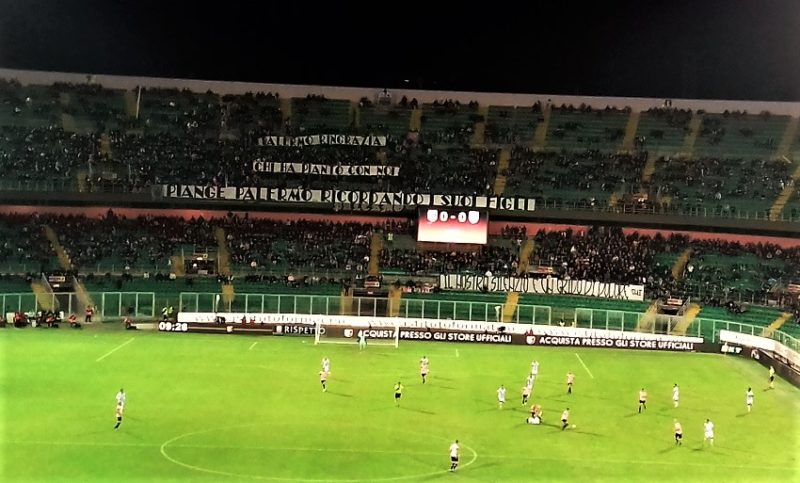 Palermo-Pescara striscioni curva nord T