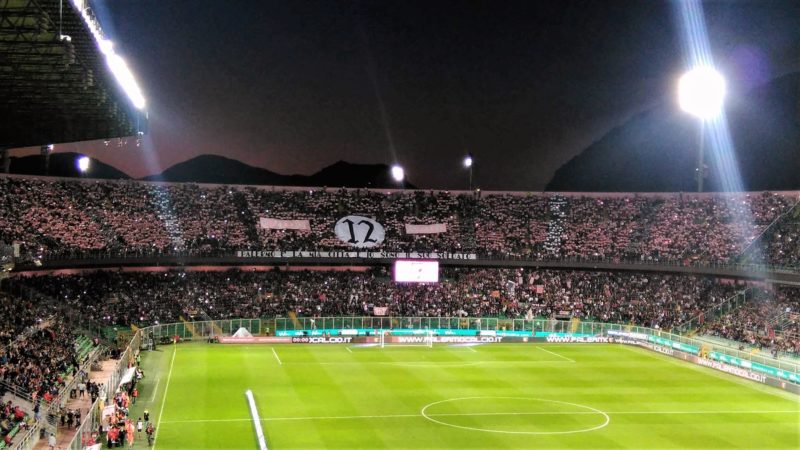 Curva nord in occasione di Palermo.Verona 3-2 (maggio 2016). L'utlima salvezza conquistata in serie A. Foto di Carmelo Busardò