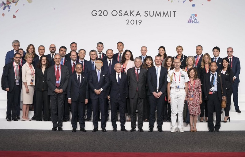 Osaka Summita G20 con Conte 2 Vaso di Coccio M