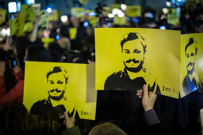 People during a march and torchlight procession in memory of the Italian researcher Giulio Regeni, who was abducted, tortured and murdered in Cairo (Egypt), in Rome, Italy, 25 January 2018. (Photo by Andrea Ronchini/NurPhoto)