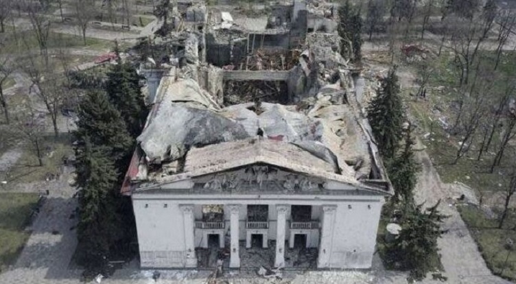 Teatro La Scala e Teatro di Mariupol distrutto 2 M