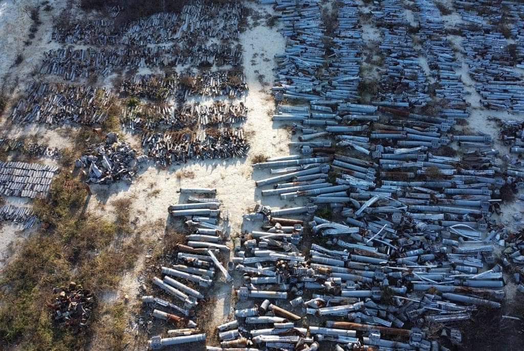 Da escalation a Escalescion ion Cemetery of shells in Karkhiv foto di Kostiantyn Liberov e Vlada Liberova 3