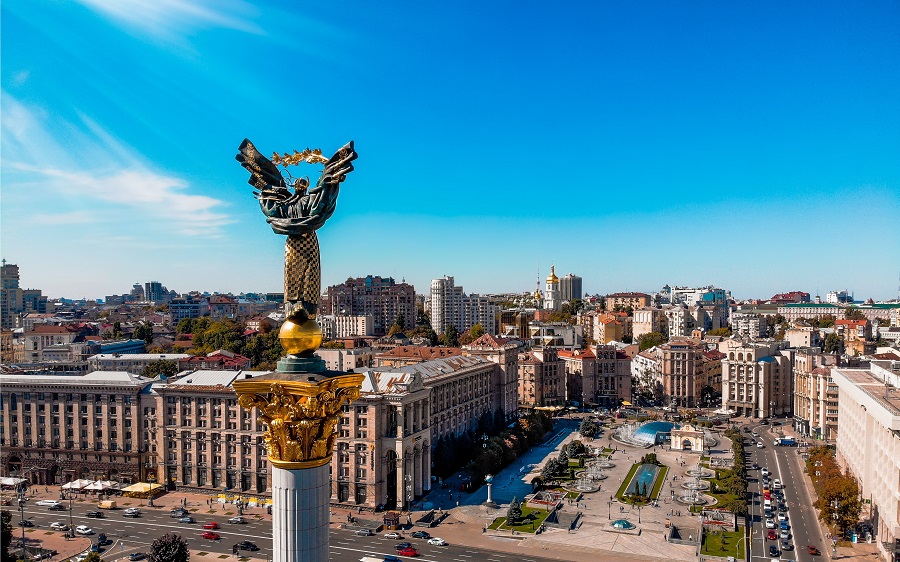 Piazza Indipendenza dell Ucraina a Kyiv foto di Glib Albovsky M